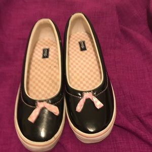 Vans size 7 slip on sneakers